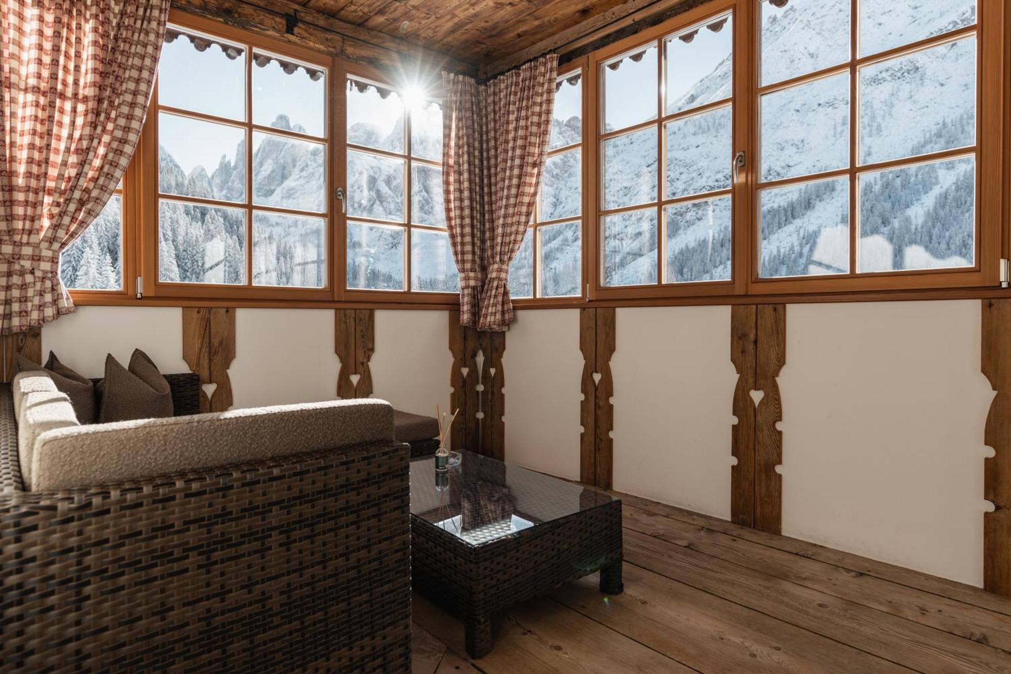 Hotel Dolomitenhof & Chalet Alte Post Sesto Kültér fotó