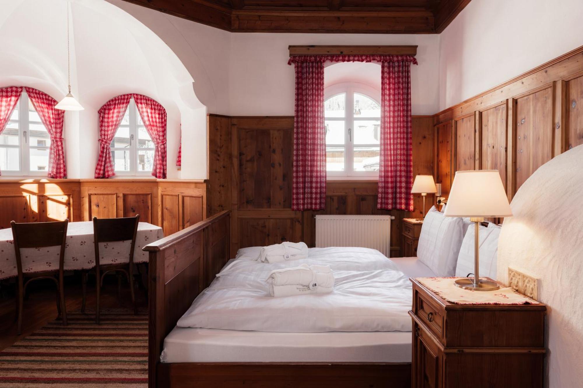 Hotel Dolomitenhof & Chalet Alte Post Sesto Kültér fotó