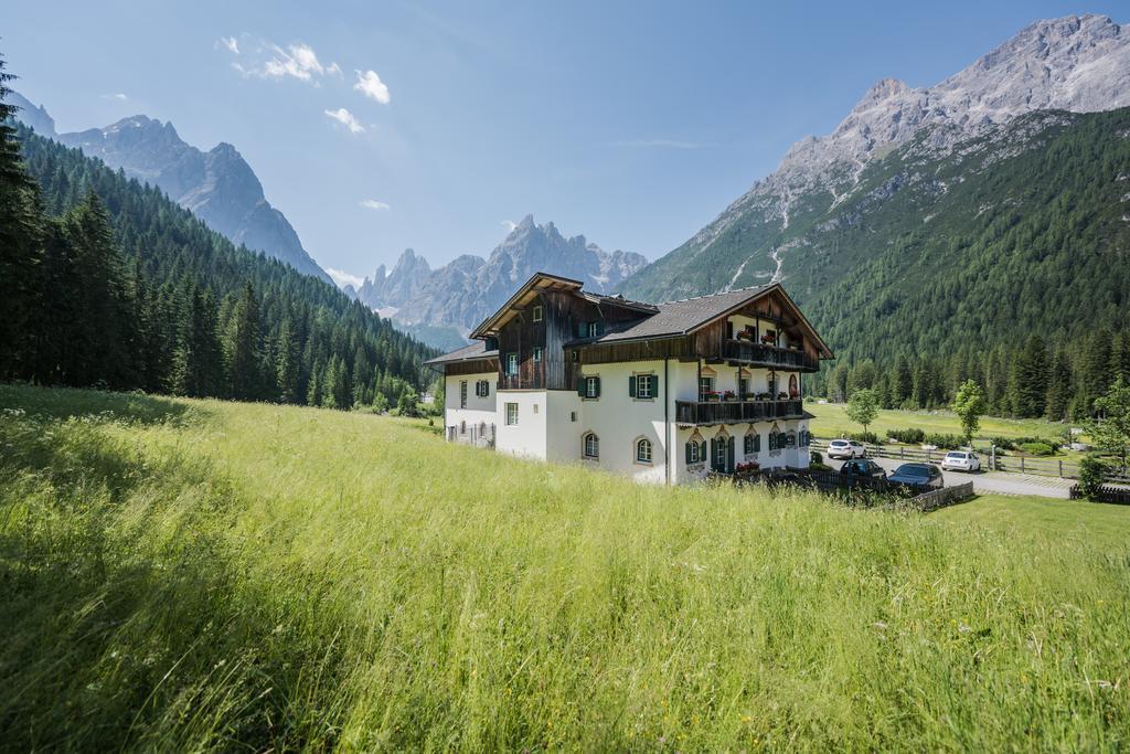 Hotel Dolomitenhof & Chalet Alte Post Sesto Kültér fotó